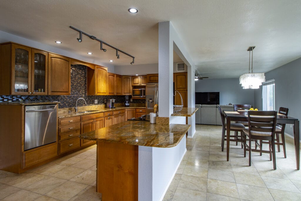 4651 N Paseo De Los Rancheros Tucson Arizona 85745 Kitchen