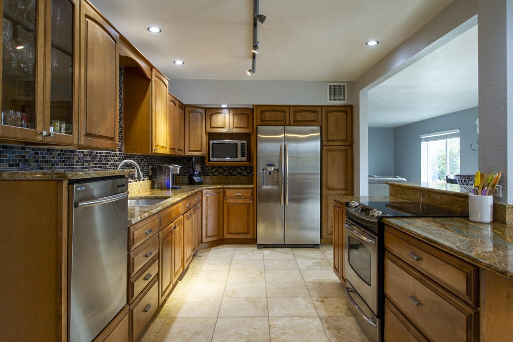 4651 N Paseo De Los Rancheros Tucson Arizona 85745 Kitchen